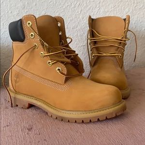 Timberland WOMEN'S 6-INCH PREMIUM WATERPROOF BOOTS